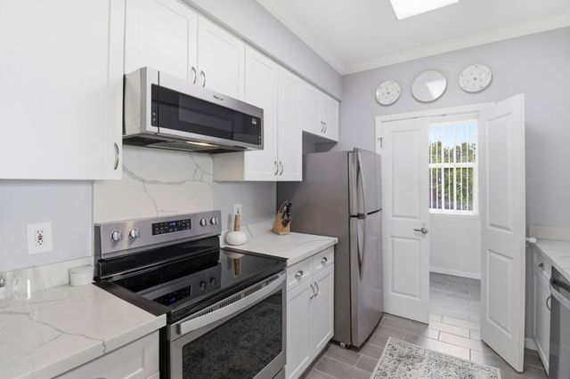 1982 W Bayshore Road 237, East Palo Alto, CA 94303