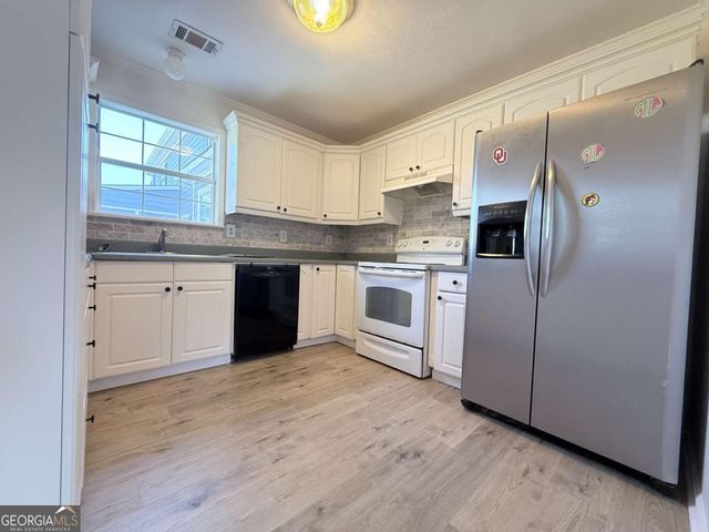 2000 Sage Court, Loganville, GA 30052