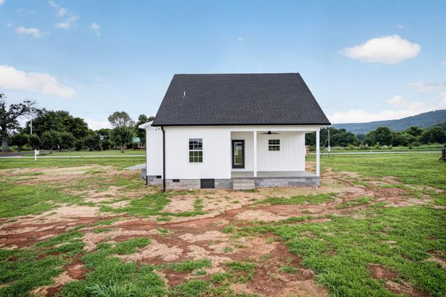 3607 Greenhaw Rd, Decherd, TN 37324