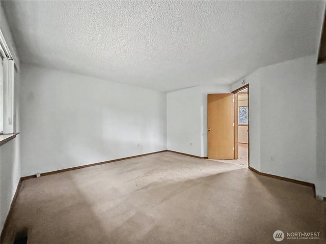 1712 Olympia Avenue SE, Renton, WA 98058