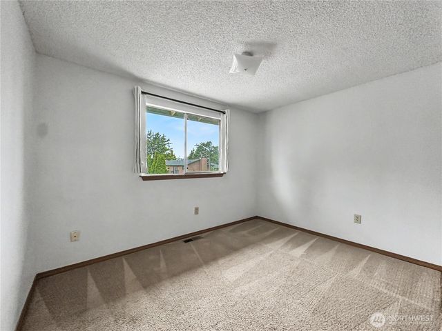 1712 Olympia Avenue SE, Renton, WA 98058
