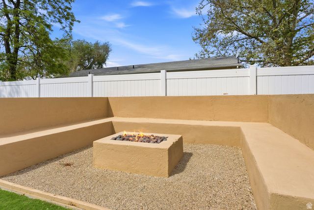 950 S GLENDALE ST, Salt Lake City, UT 84104