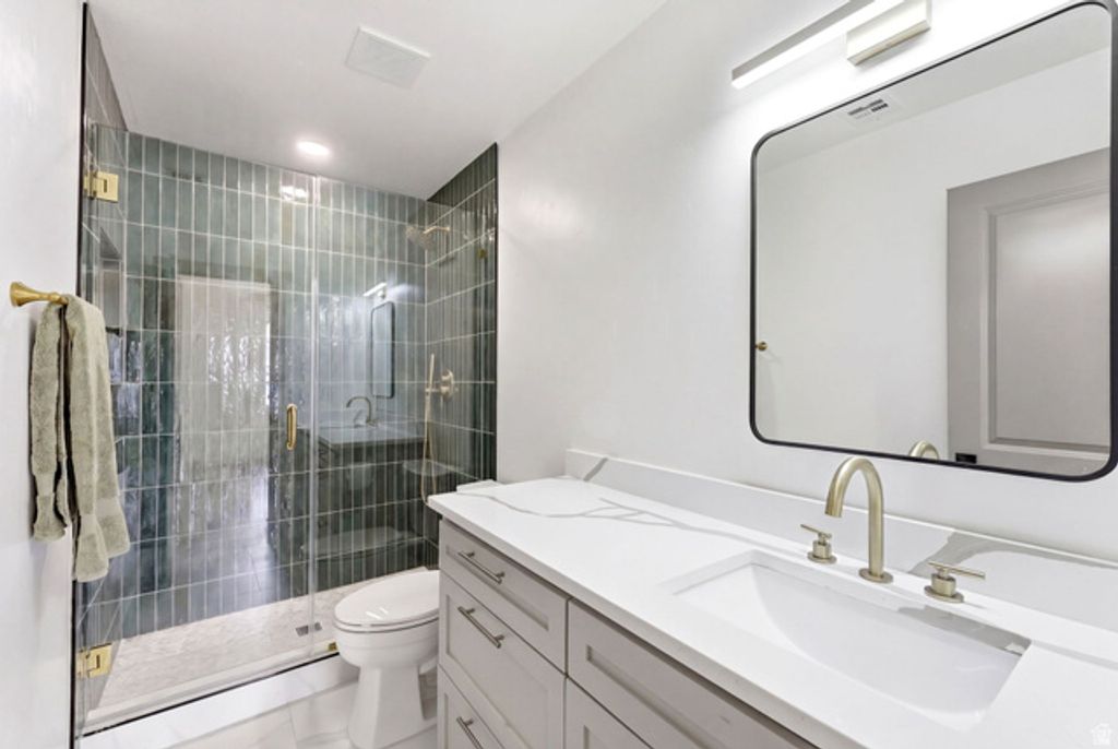 Image 22 of property listing at 950 S GLENDALE ST, Salt Lake City, UT 84104