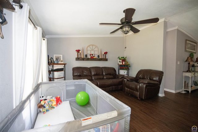 735 NE Winfield AVE, Topeka, KS 66616