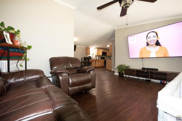 735 NE Winfield AVE, Topeka, KS 66616