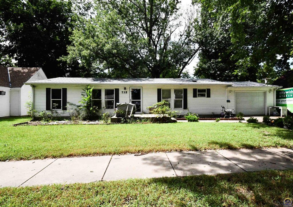 735 NE Winfield AVE, Topeka, KS 66616