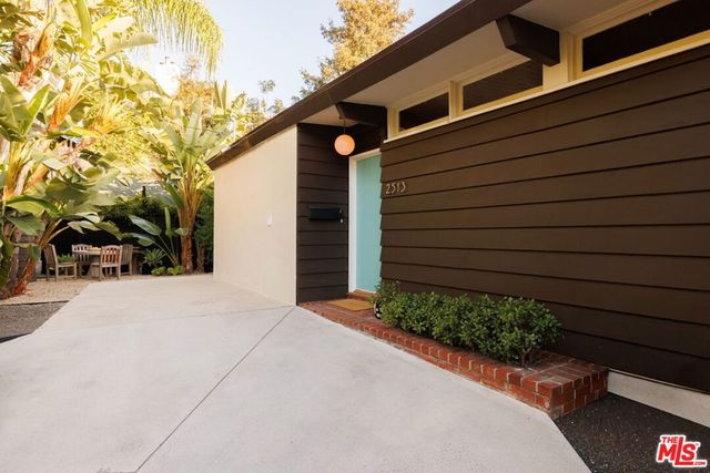 2513 Verbena Drive, Los Angeles, CA 90068