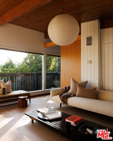 2513 Verbena Drive, Los Angeles, CA 90068