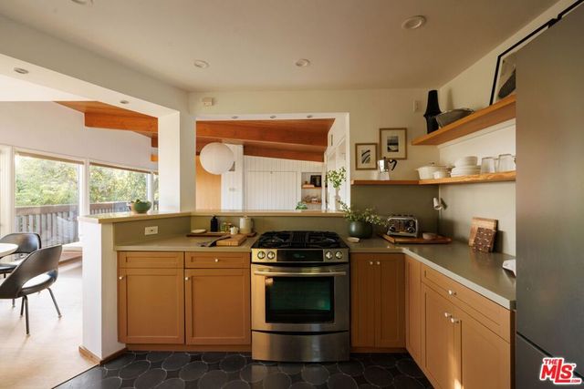 2513 Verbena Drive, Los Angeles, CA 90068
