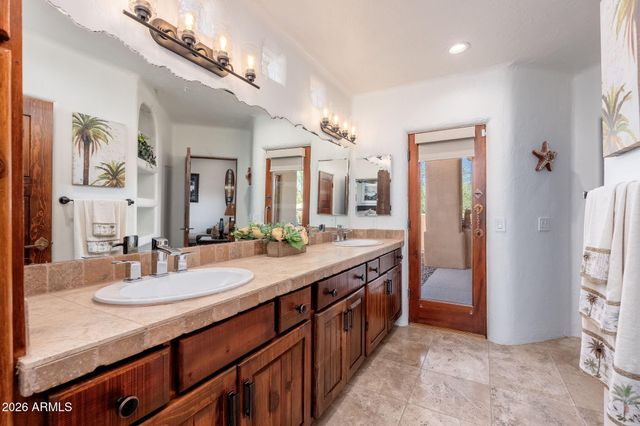 10958 E SUTHERLAND Way, Scottsdale, AZ 85262