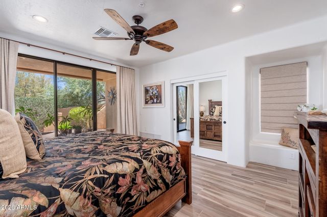 10958 E SUTHERLAND Way, Scottsdale, AZ 85262