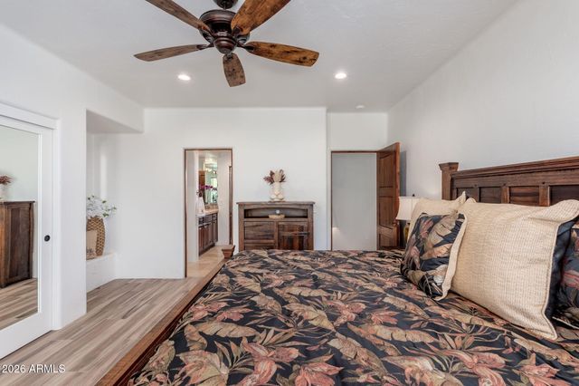 10958 E SUTHERLAND Way, Scottsdale, AZ 85262