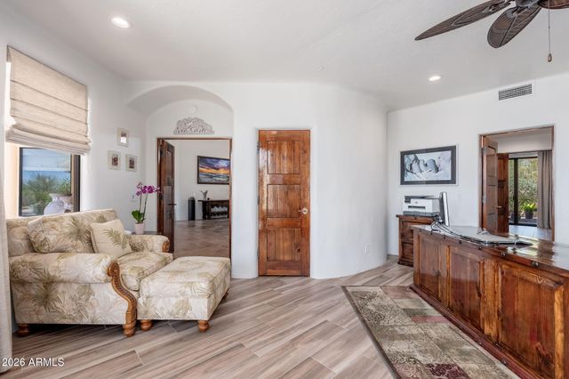 10958 E SUTHERLAND Way, Scottsdale, AZ 85262