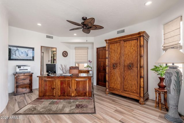 10958 E SUTHERLAND Way, Scottsdale, AZ 85262