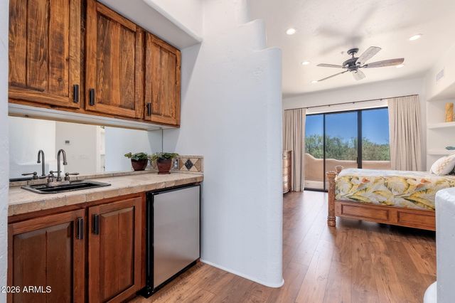 10958 E SUTHERLAND Way, Scottsdale, AZ 85262