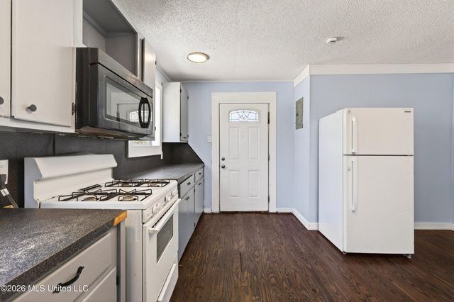 612 N Wright Avenue, Long Beach, MS 39560