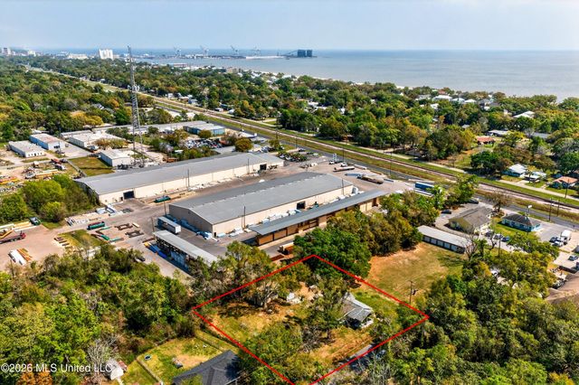 612 N Wright Avenue, Long Beach, MS 39560