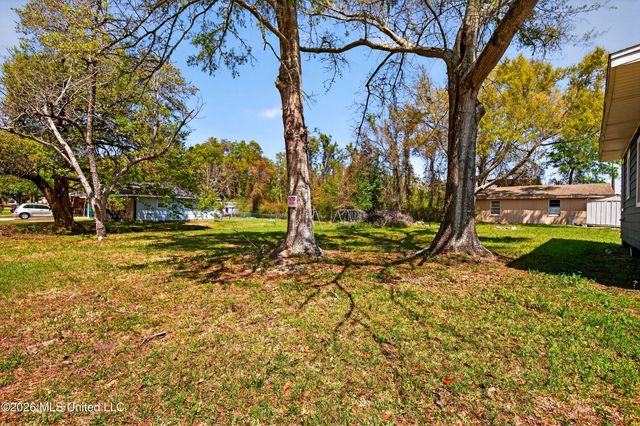 612 N Wright Avenue, Long Beach, MS 39560