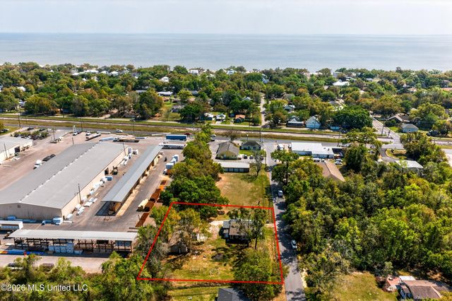 612 N Wright Avenue, Long Beach, MS 39560