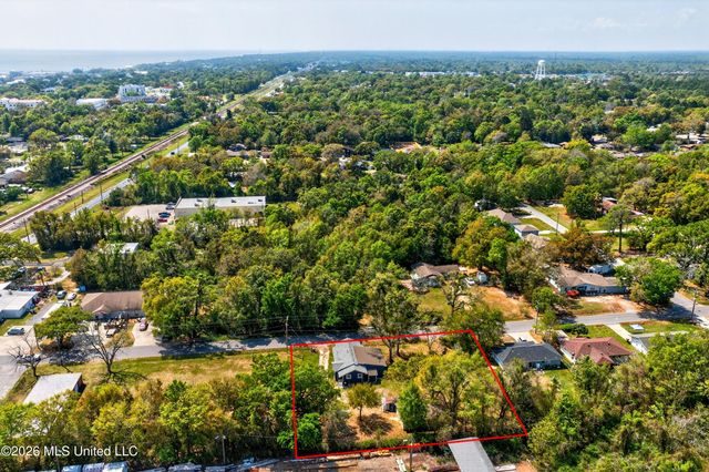 612 N Wright Avenue, Long Beach, MS 39560