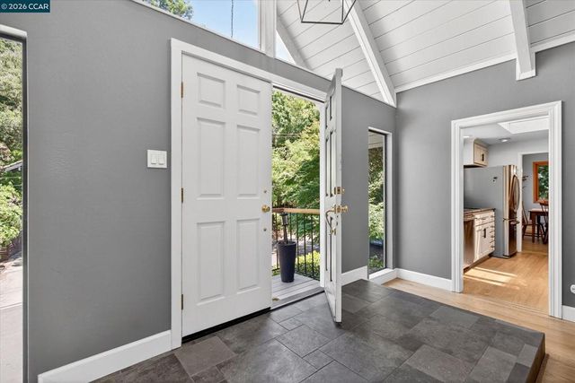 499 Silverado Dr, Lafayette, CA 94549
