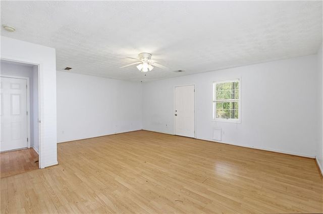 26 Ann Circle SE, Cartersville, GA 30121