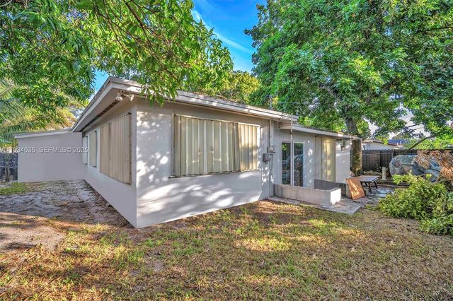 16234 NE 9th Ct, North Miami Beach, FL 33162