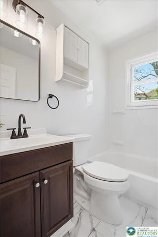 21 Madison Lane, Whitehall Twp, PA 18052