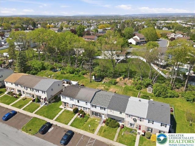 21 Madison Lane, Whitehall Twp, PA 18052