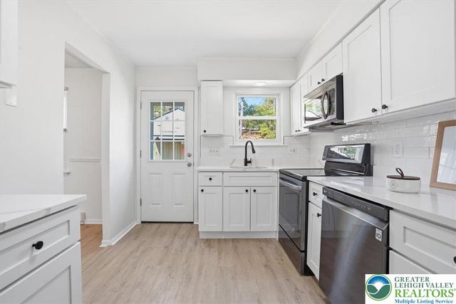 21 Madison Lane, Whitehall Twp, PA 18052