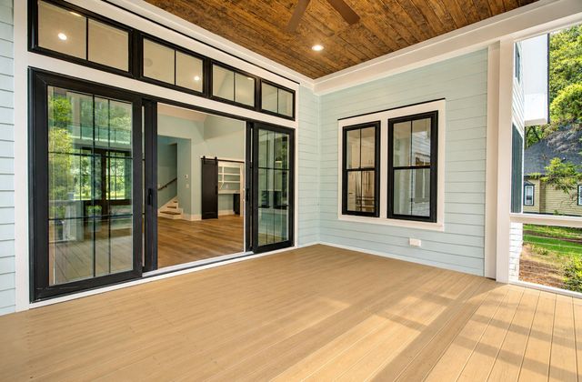 5197 Stablegate Lane, Hollywood, SC 29449