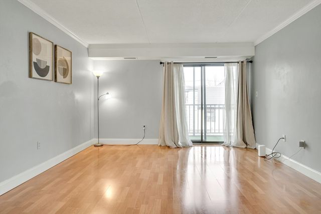 111 Devir 204, Malden, MA 02148