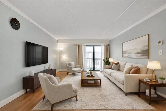 111 Devir 204, Malden, MA 02148