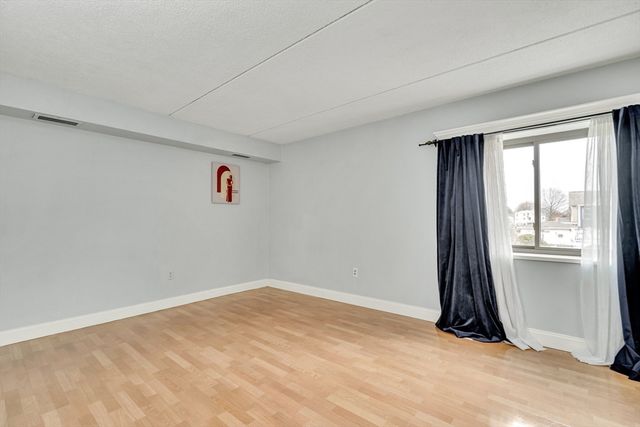 111 Devir 204, Malden, MA 02148