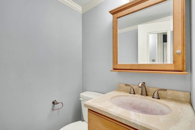 111 Devir 204, Malden, MA 02148