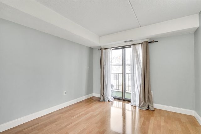 111 Devir 204, Malden, MA 02148