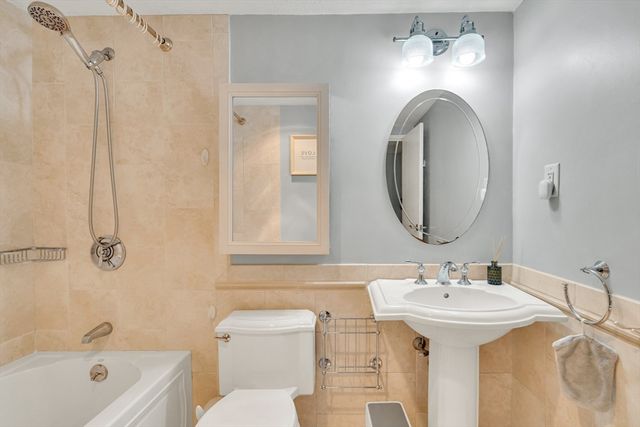 111 Devir 204, Malden, MA 02148