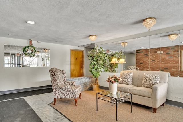 111 Devir 204, Malden, MA 02148