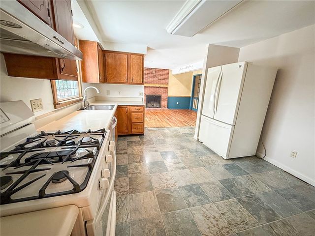 204 Bluegrass Drive, Twp Of But Se, PA 16001