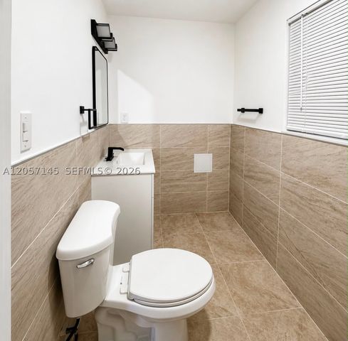 1461 NE 56th St 1-3, Fort Lauderdale, FL 33334
