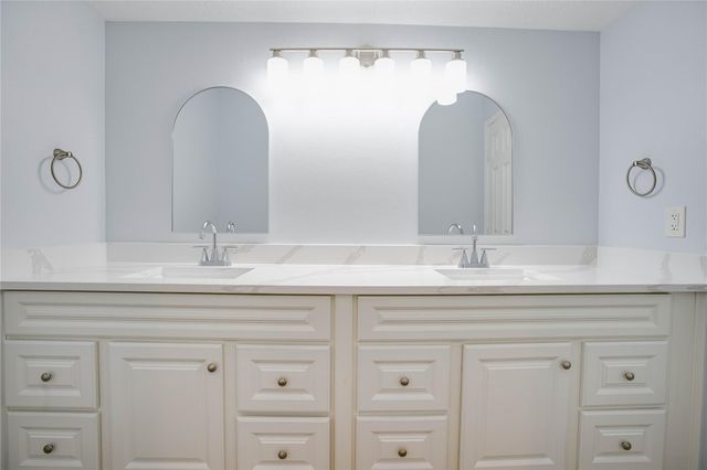 605 Jeff Davis Court, Conroe, TX 77302