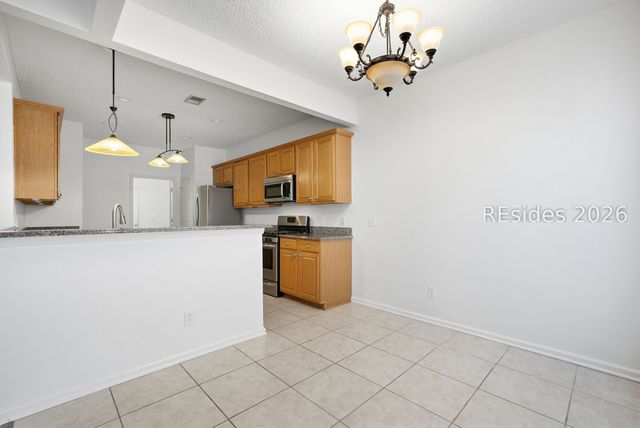 27 Candlelight Ln, Bluffton, SC 29909