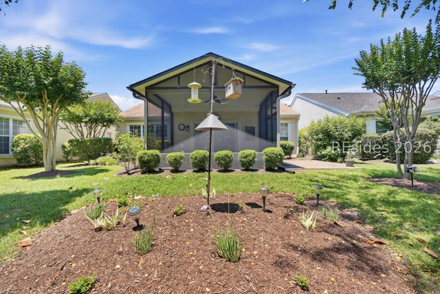 27 Candlelight Ln, Bluffton, SC 29909