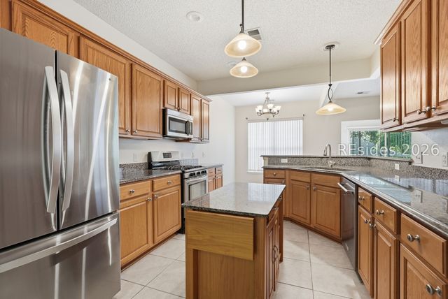 27 Candlelight Ln, Bluffton, SC 29909