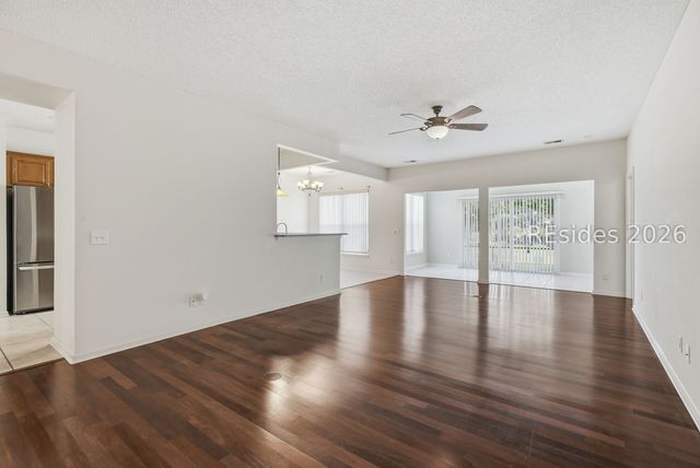 27 Candlelight Ln, Bluffton, SC 29909