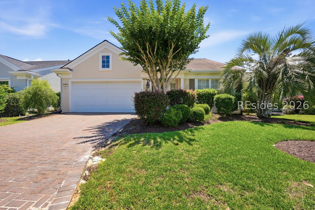 27 Candlelight Ln, Bluffton, SC 29909
