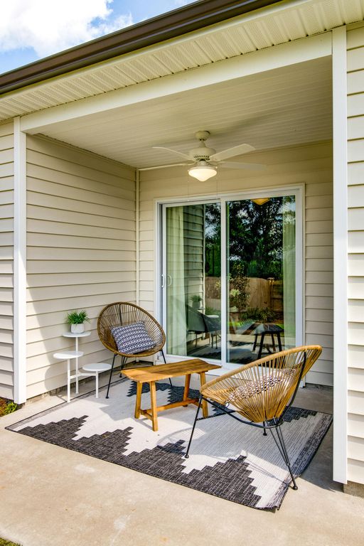 Image 24 of property listing at 109 Old Creek Court, Goose Creek, SC 29445