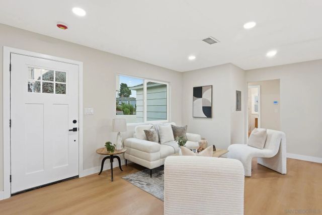 4800 Lee Ave, La Mesa, CA 91942