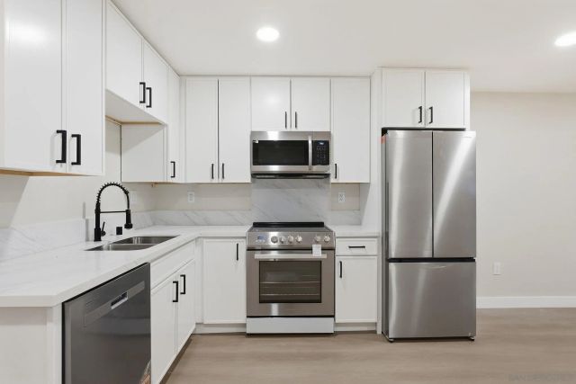 4800 Lee Ave, La Mesa, CA 91942