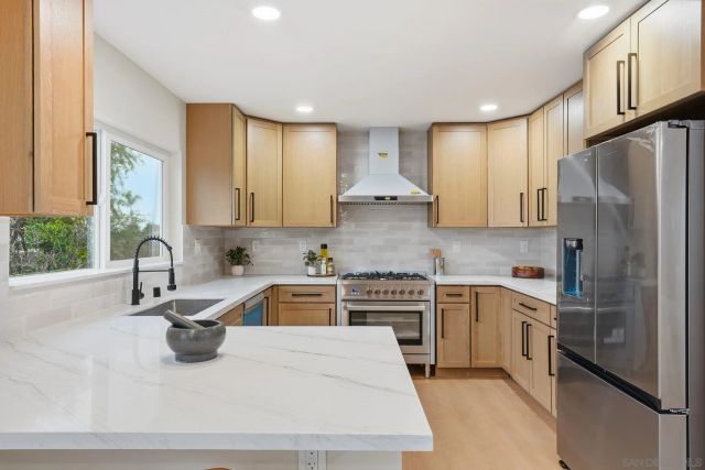 4800 Lee Ave, La Mesa, CA 91942